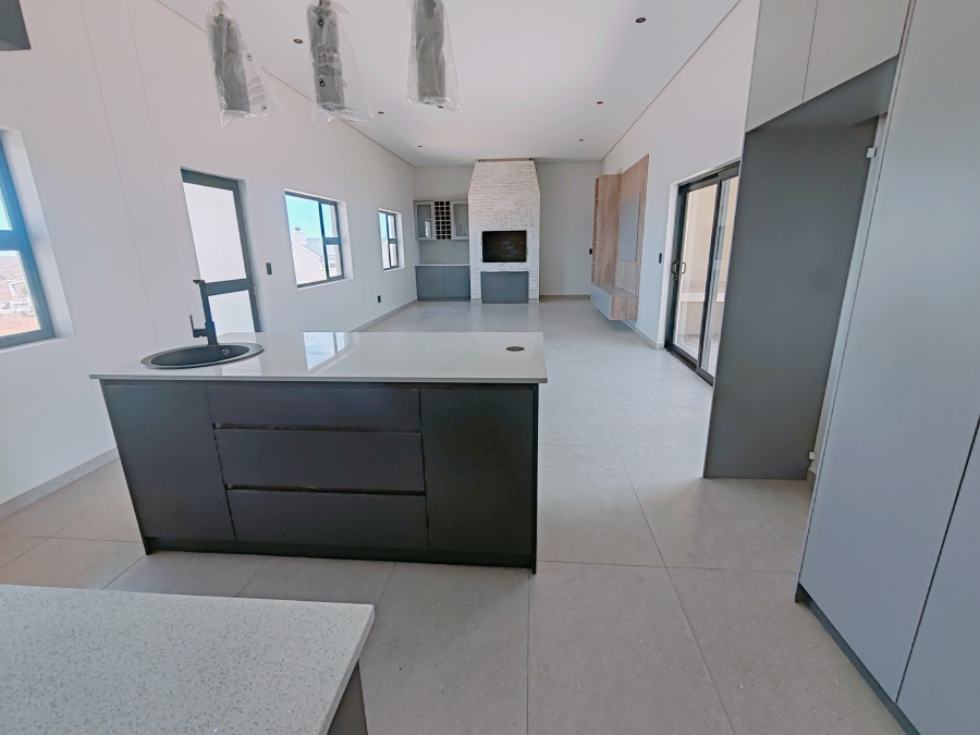 3 Bedroom Property for Sale in Hoogland Western Cape